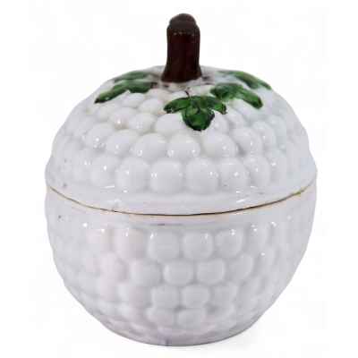 Масленка Виноград Т-во М. С.Кузнецова Дмитровский ф. з. Вербилки кон. XIX в. - нач. ХХ в. Дмитровский фарфоровый завод (Вербилки) конец XIX— начало XX вв