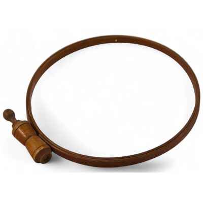 Пяльцы в форме кольца дерево, Россия кон. XIX-нач. XX вв. D-28,8 см.  конец XIX— начало XX вв