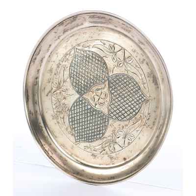 Поднос серебряный 84 пр. Свешников И. А. 1871 г. 51 гр. D-10,5 см. Москва около 1871 г