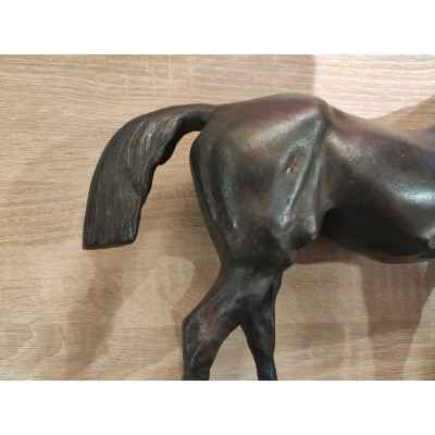 Скаковой жеребец конь литье, чугун Rumene Европа кон XIX в. 29,5x36 см. Европа Конец XIX века