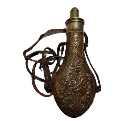 Пороховница с изобр. битой дичи G&J.W. Hawkslcy Sheffield латунь, сталь кон. XIX в. 20,5х8,5 см. Шеффилд, Британская Империя кон. XIX в.