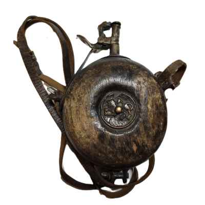 Пороховница дерево, латунь Россия (?) кон. XVIII в. 18х13х4 см. Россия (?) кон. XVIII- нач. XIX в.