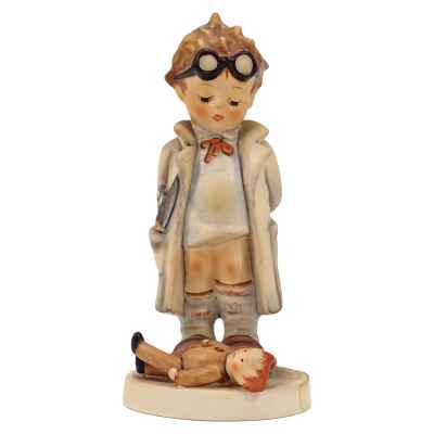 Скульптура  Мальчик с игрушкой фарфор,  Гебель (Goebel) Германия 1960-63-е г. H-12 см. Гебель (Goebel) Германия 1960-63-е г.