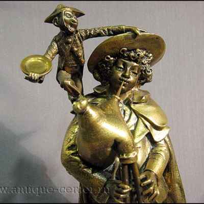 Скульптура  «Волынщик с обезьянкой» (01269)  