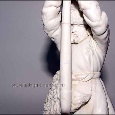 Скульптура «Ледоруб»  