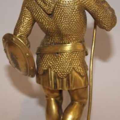 Скульптура «Воин в доспехах»  