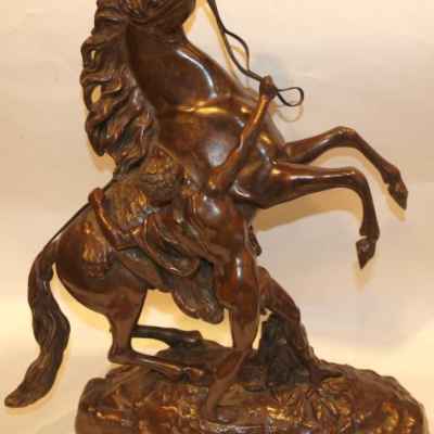 Парные скульптуры 