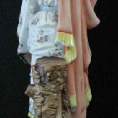 Скульптурная композиция «Девушка с бубном»  